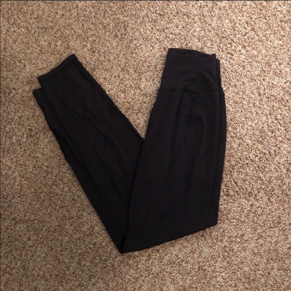 Full length black Lululemon leggings